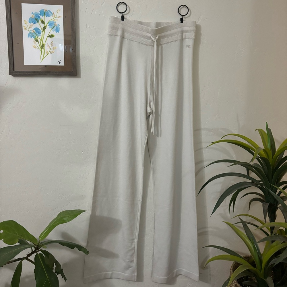 NWT Victorias Secret VSX Cream Ribbed Sweatpants